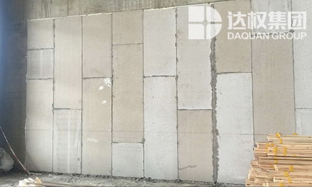 達權(quán)輕質(zhì)隔墻板隔聲量在48-53分貝